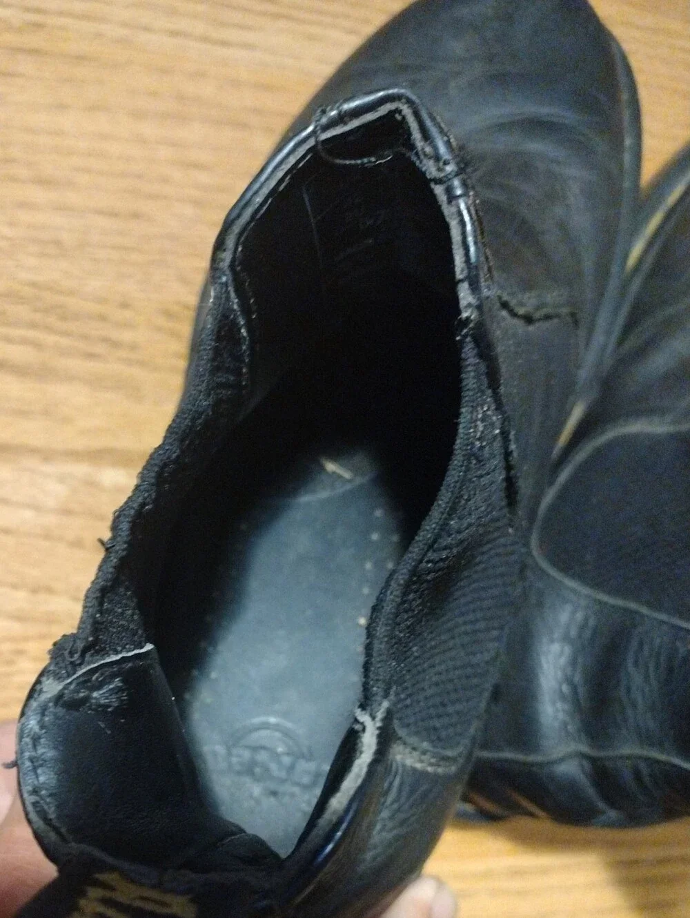DOC DR. MARTENS Size USM 9 USW 10. 2976 Chelsea Black Leather Boots. Good